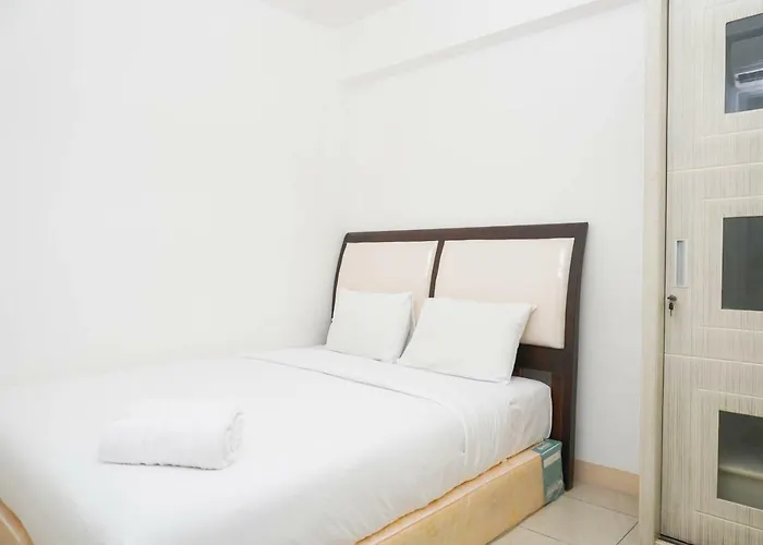 Spacious 2Br Green Bay Pluit Apartment By Travelio